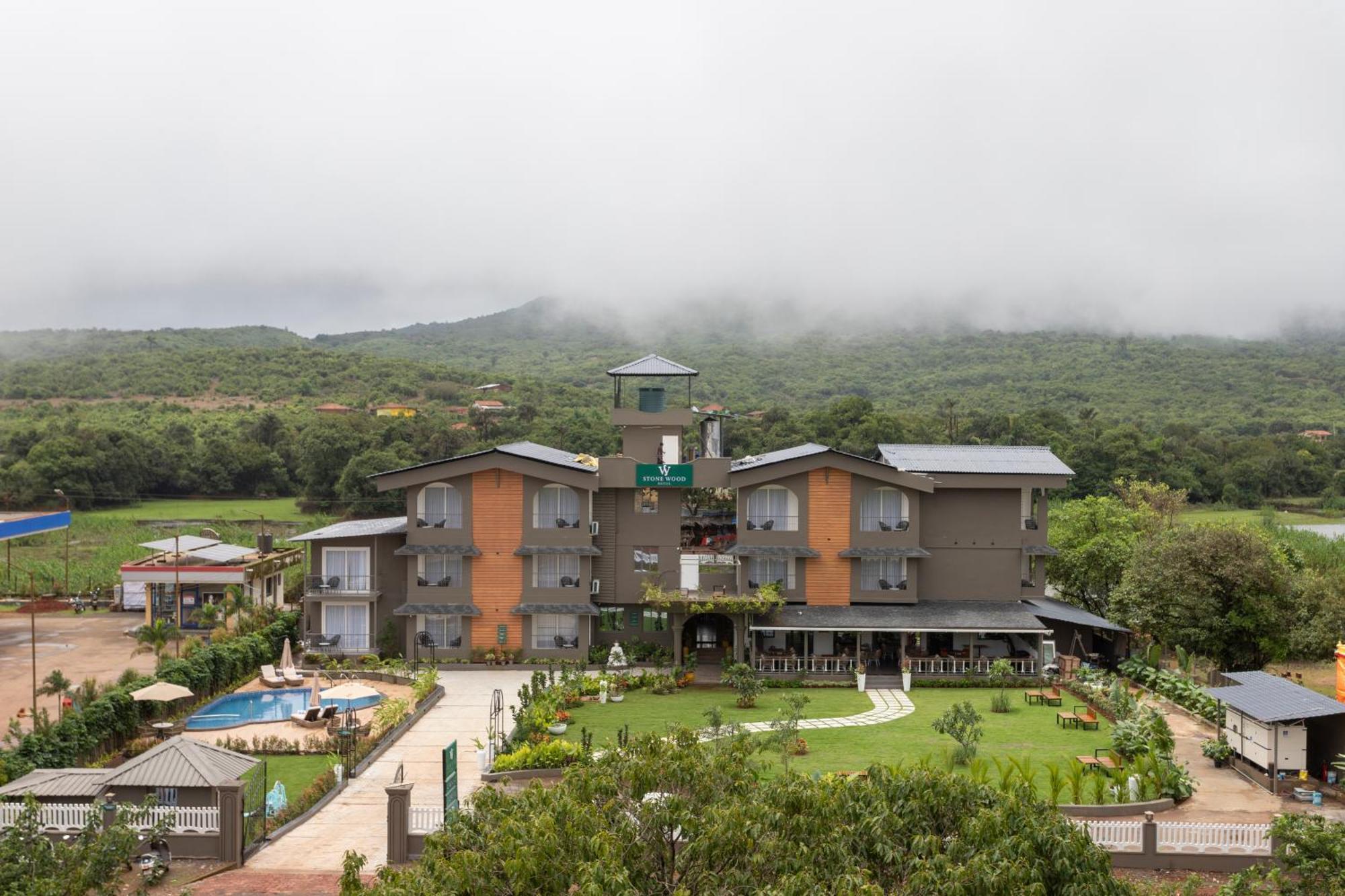 Stone Wood Hotel Amboli Amboli  Zewnętrze zdjęcie