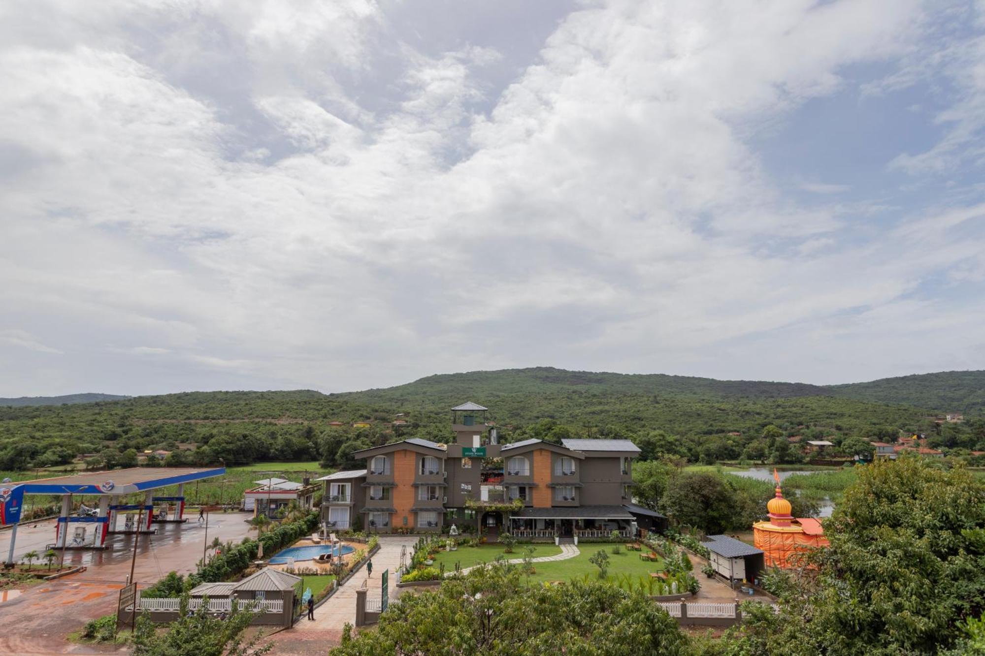 Stone Wood Hotel Amboli Amboli  Zewnętrze zdjęcie