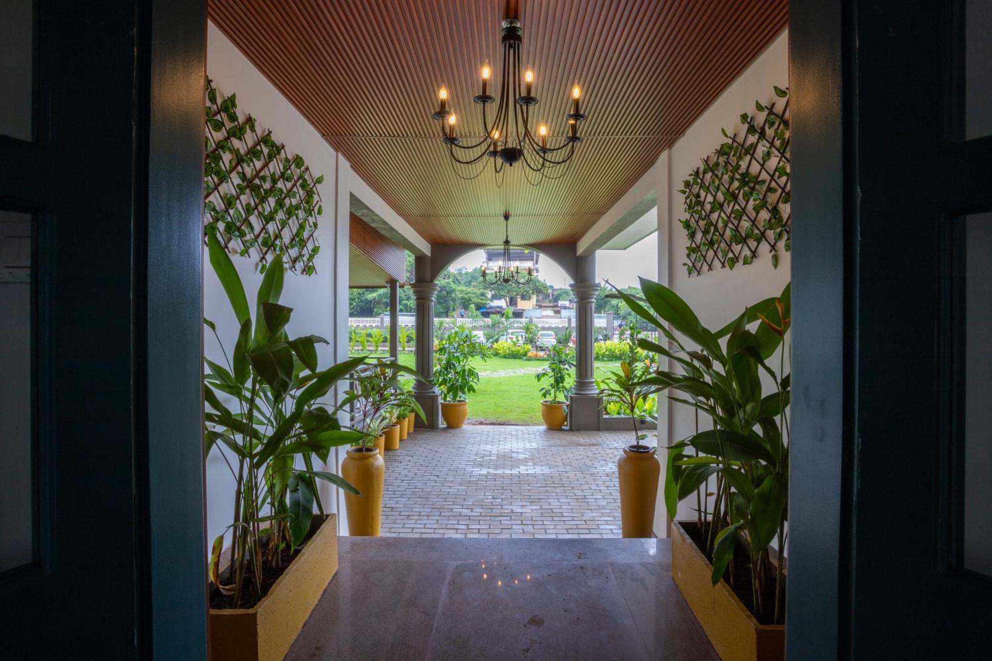Stone Wood Hotel Amboli Amboli  Zewnętrze zdjęcie