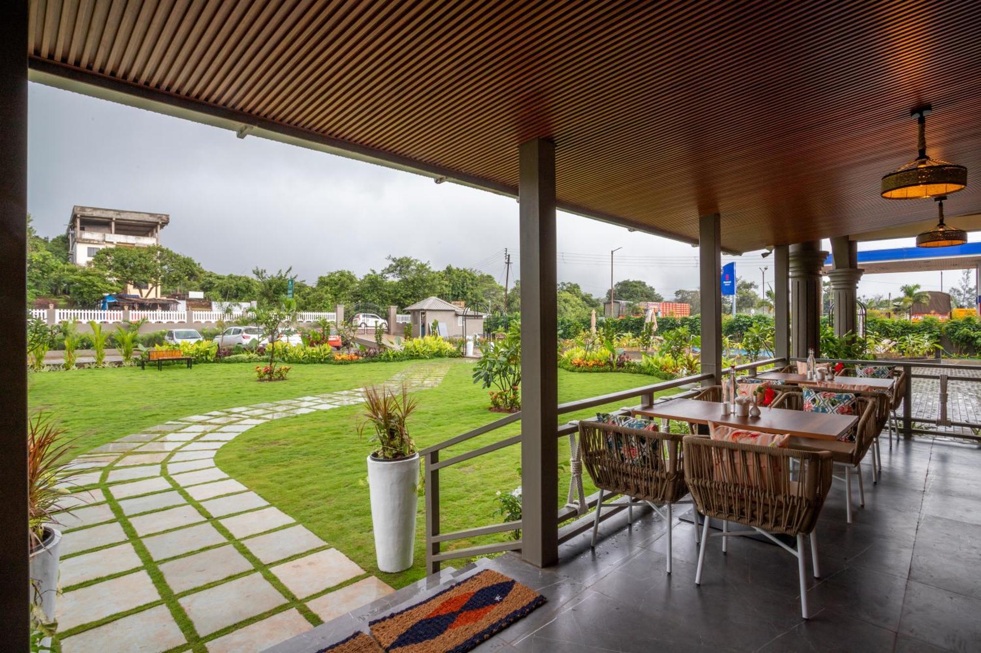 Stone Wood Hotel Amboli Amboli  Zewnętrze zdjęcie